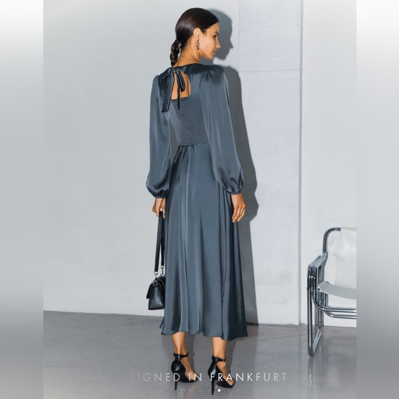 LICHI Flared long-sleeve midi dress | size XS - Picture 2 of 8